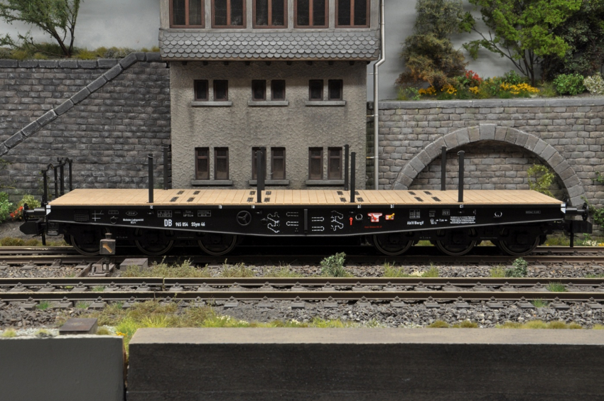 Preview: Bee's Modellbahn 6-Achs. Schwerlastwagen "SSym" DB, Ep III Beschriftungsvariante D