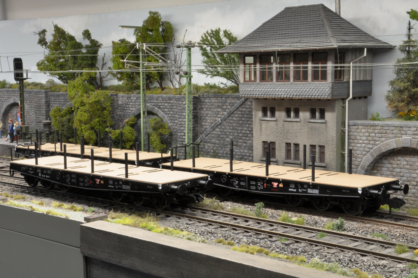 Preview: Bee's Modellbahn 3-tlg. Set, 6-Achs. Schwerlastwagen  "SSym" DB, Ep III