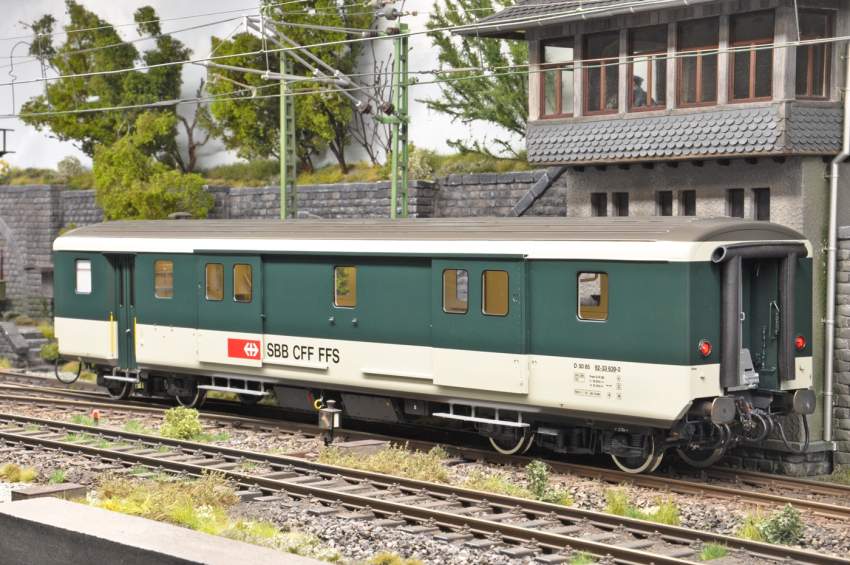 Dingler / Lokladen 4-achsiger Packwagen der SBB