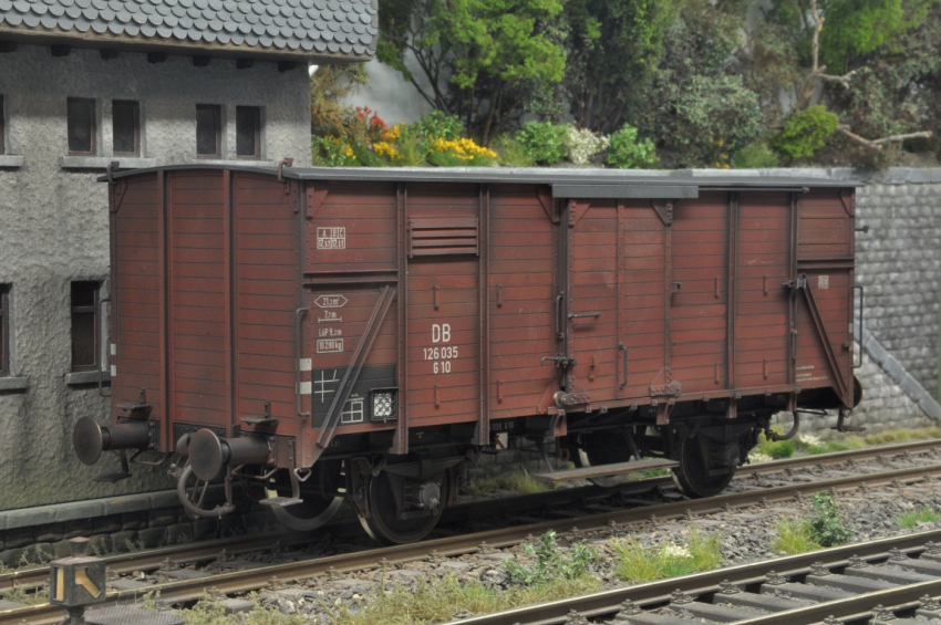 Dingler gedeckter Güterwagen "G10" der DB, EP.III gealtert
