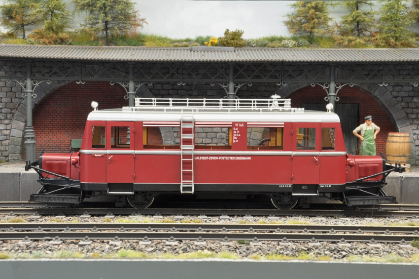 Preview: Dingler Wismarer Schienenbus VT145, mit FineScale Radsätzen, Wilstedt-Zeven-Tostedter Eisenbahn
