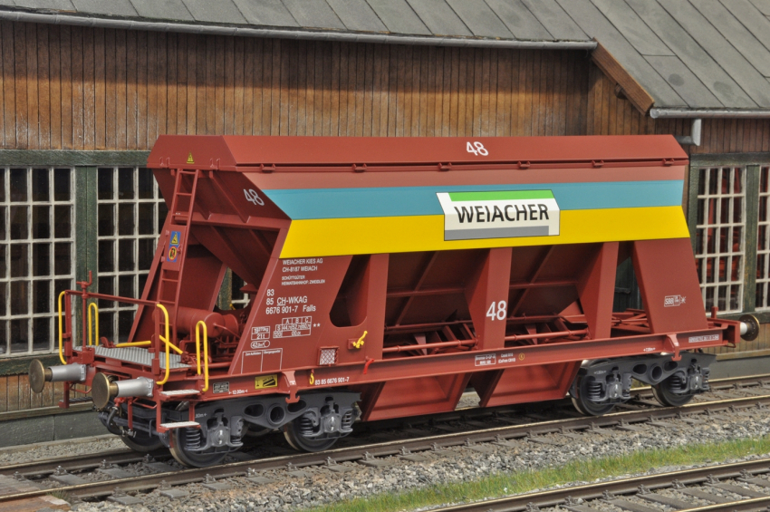 Dingler/Lokladen 4-achs. Kieswagen "Weiacher Kies AG"