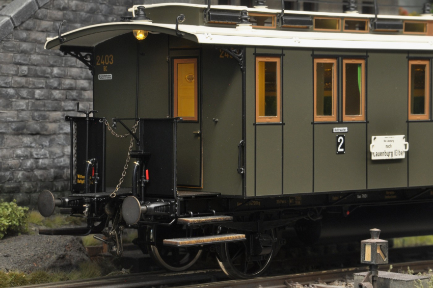 Dingler Preuß. 2-achs. Wagen-Set, Post-Gepäckwagen & Abteilwagen 2. / 3. Kl.  (2. Hand)