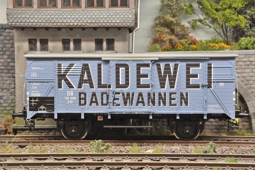 KM1 G10 ged. Güterwagen "Kaldewei" der DB, Ep. IIIa Neuheit