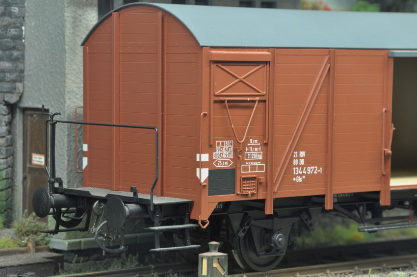 Preview: KM1 Gms 54 (Gls 205) ged. Güterwagen der DB, mit Bremserbühne, Ep. IV (2. Hand)