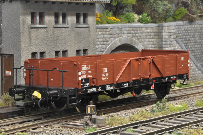 KM1 Ommr 32 "Linz" der DB Ep.IIIb mit Bremserbühne