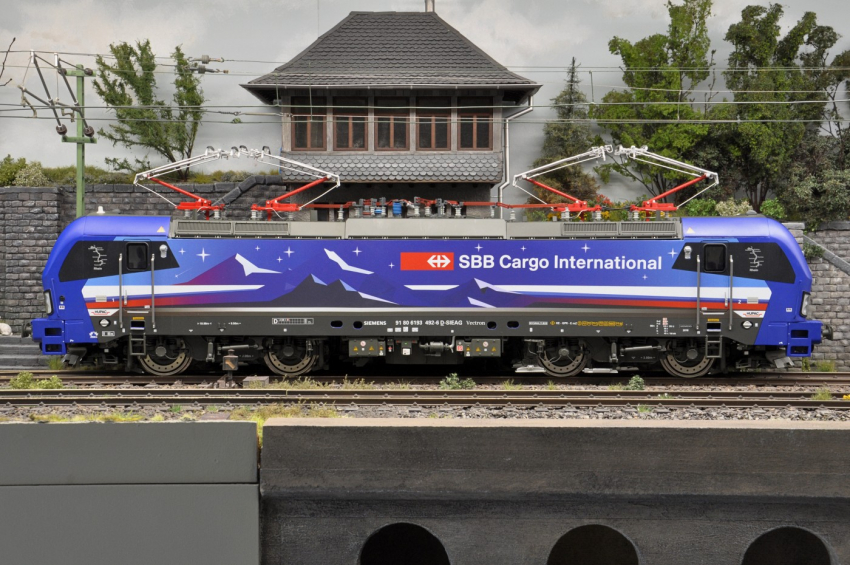 Preview: KM1 BR 193 492 "Vectron", SBB Cargo Nightpiercer "Rhein"