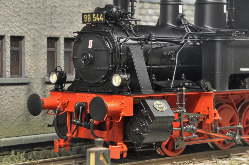 Preview: Kiss BR 98 544 der DB Ep.IIIa, mit FineScale Radsätzen (2. Hand)