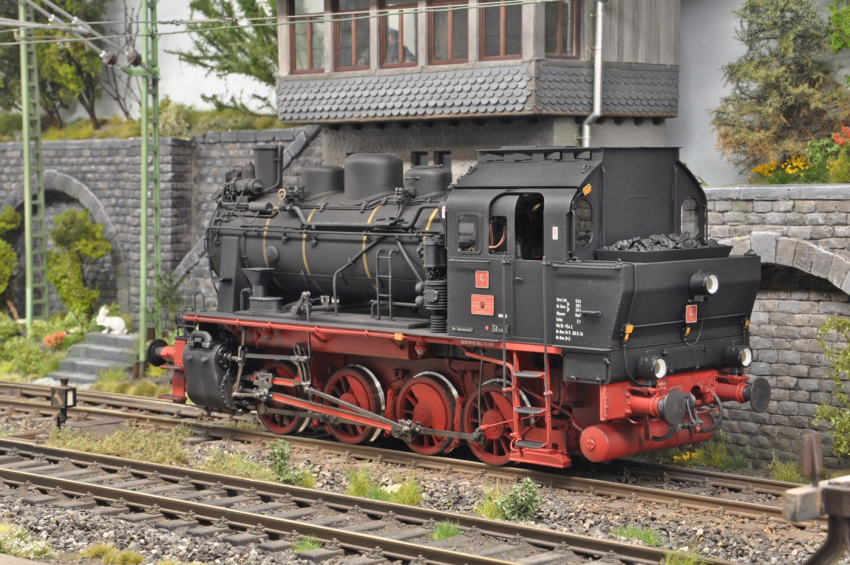 Kiss "ELNA 6" Museum DFS 4  gealtert