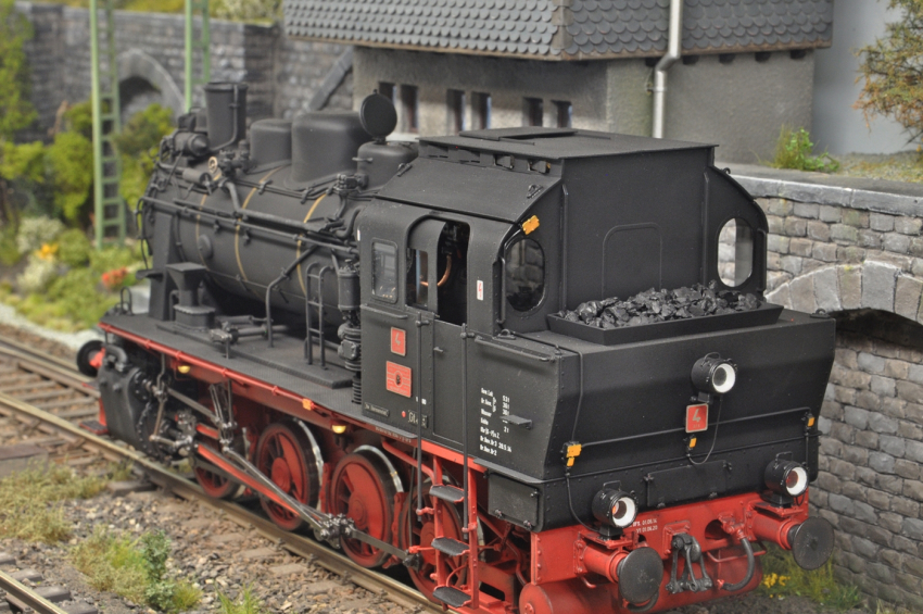 Kiss "ELNA 6" Museum DFS 4  gealtert