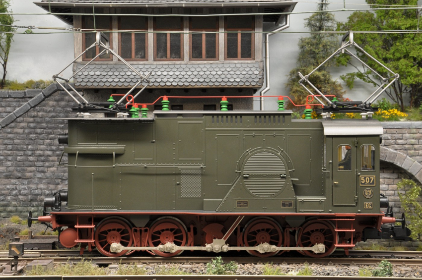 Preview: Märklin EG 507 Güterzug-Elektrolokomotive der K.P.E.V, Ep. I