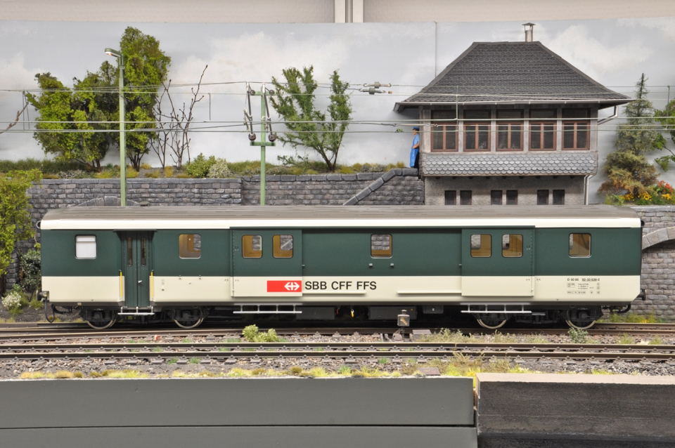 Dingler / Lokladen 4-achsiger Packwagen der SBB