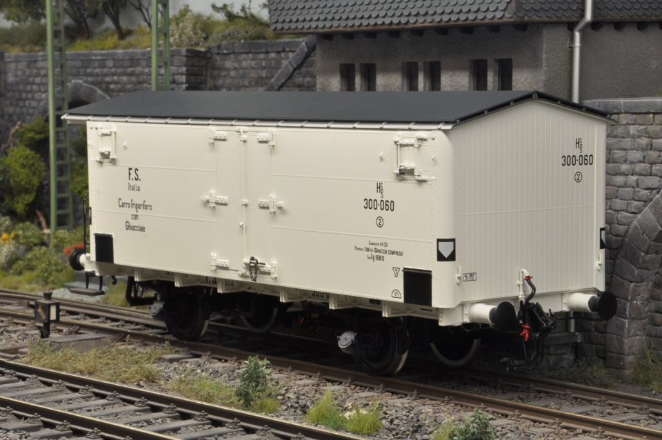 Dingler Spitzdach-Kühlwagen Hgc mit Bremserhaus der FS (Ferrovie dello Stato) Ep. II