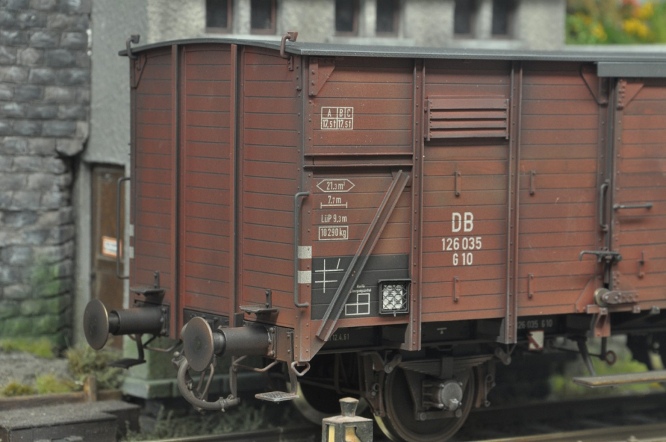Dingler gedeckter Güterwagen "G10" der DB, EP.III gealtert