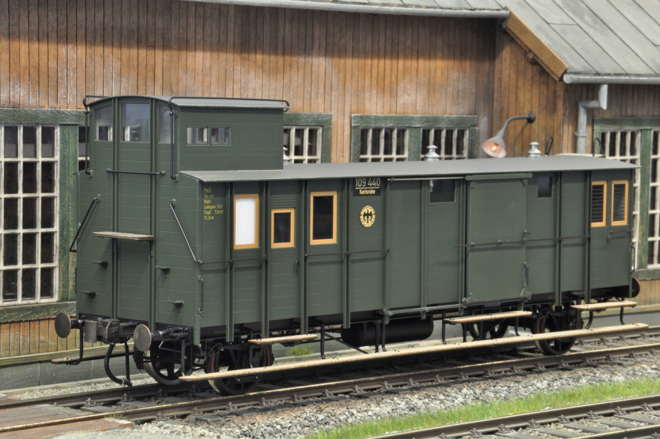 Dingler Bausatz 2achs. Packwagen DB Neuheit 2020