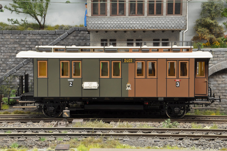 Dingler Preuß. 2-achs. Wagen-Set, Post-Gepäckwagen & Abteilwagen 2. / 3. Kl.  (2. Hand)