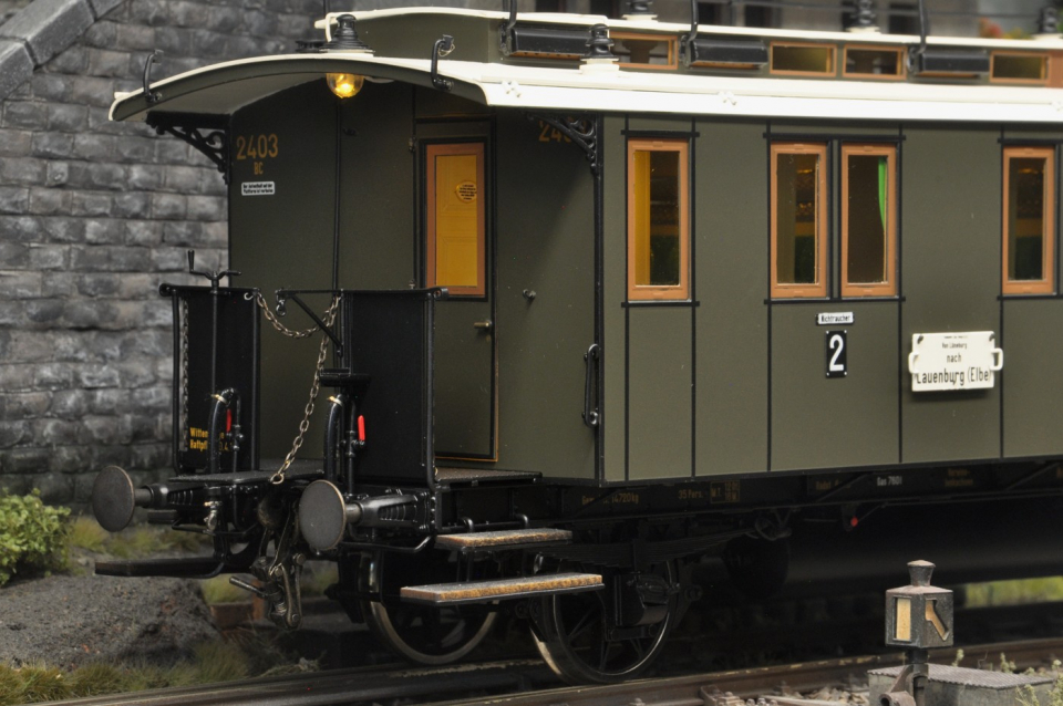 Dingler Preuß. 2-achs. Wagen-Set, Post-Gepäckwagen & Abteilwagen 2. / 3. Kl.  (2. Hand)