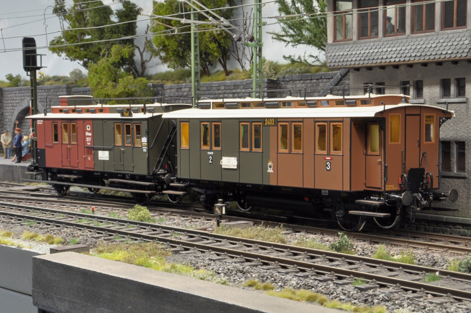 Dingler Preuß. 2-achs. Wagen-Set, Post-Gepäckwagen & Abteilwagen 2. / 3. Kl.  (2. Hand)