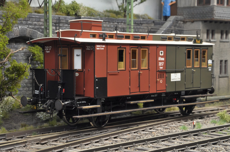 Dingler Preuß. 2-achs. Wagen-Set, Post-Gepäckwagen & Abteilwagen 2. / 3. Kl.  (2. Hand)