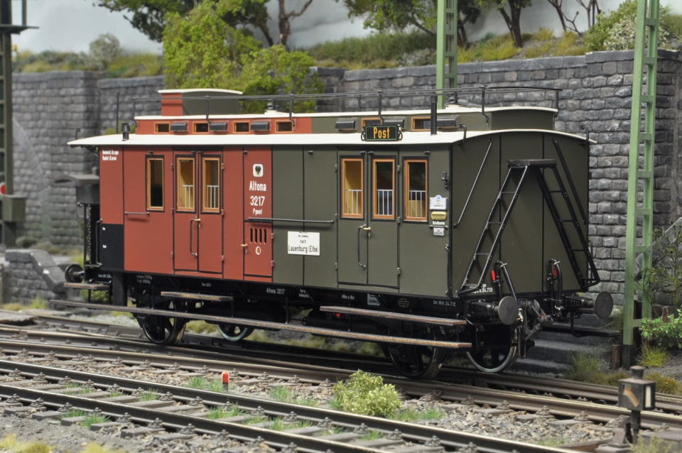 Dingler Preuß. 2-achs. Wagen-Set, Post-Gepäckwagen & Abteilwagen 2. / 3. Kl.  (2. Hand)