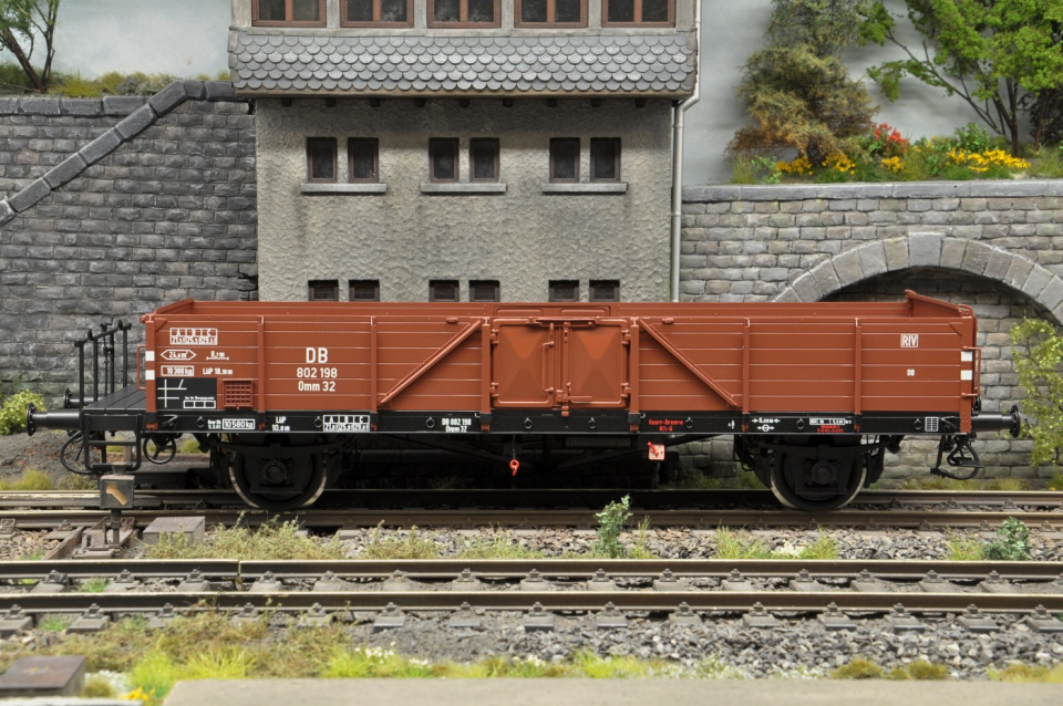KM1 Ommr 32 "Linz" der DB Ep.IIIb mit Bremserbühne