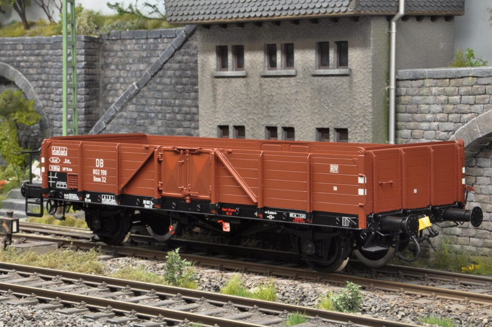 KM1 Ommr 32 "Linz" der DB Ep.IIIb mit Bremserbühne