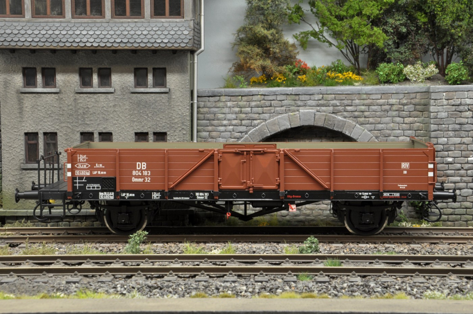 KM1 Ommr 32 "Linz" der DB Ep.IIIa mit Bremserbühne