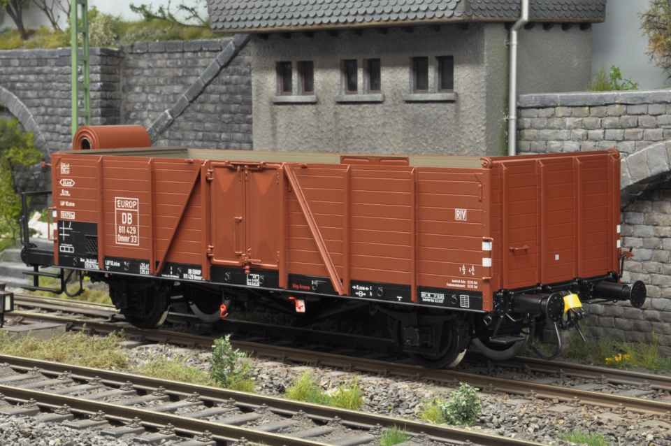KM1 Ommr 33 "Villach" der DB Ep.IIIa mit Bremserhaus