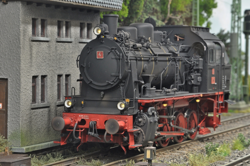 Kiss "ELNA 6" Museum DFS 4  gealtert