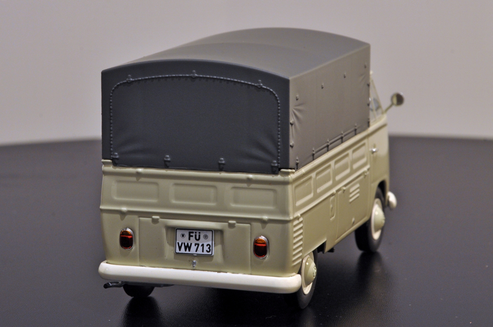 Schuco VW T1b Pritsche / Plane