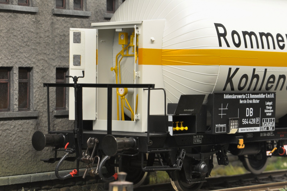 Steiner Modellwerke Druckgaskesselwagen "Rommenhöller" Ep.IIIb der DB, FineScale Radsätze