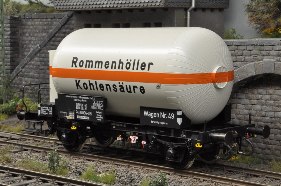 Steiner Modellwerke Druckgaskesselwagen "Rommenhöller" Ep.IVb der DB, NEM Radsätze