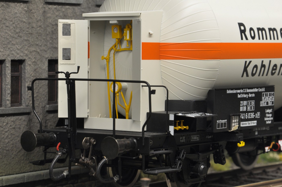 Steiner Modellwerke Druckgaskesselwagen "Rommenhöller" Ep.IVb der DB, NEM Radsätze